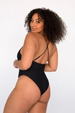 Resa One Piece - Black 19 Resa One Piece - Black -SunKissed Swim Store SKATIE BlackRe stockCURVE 35