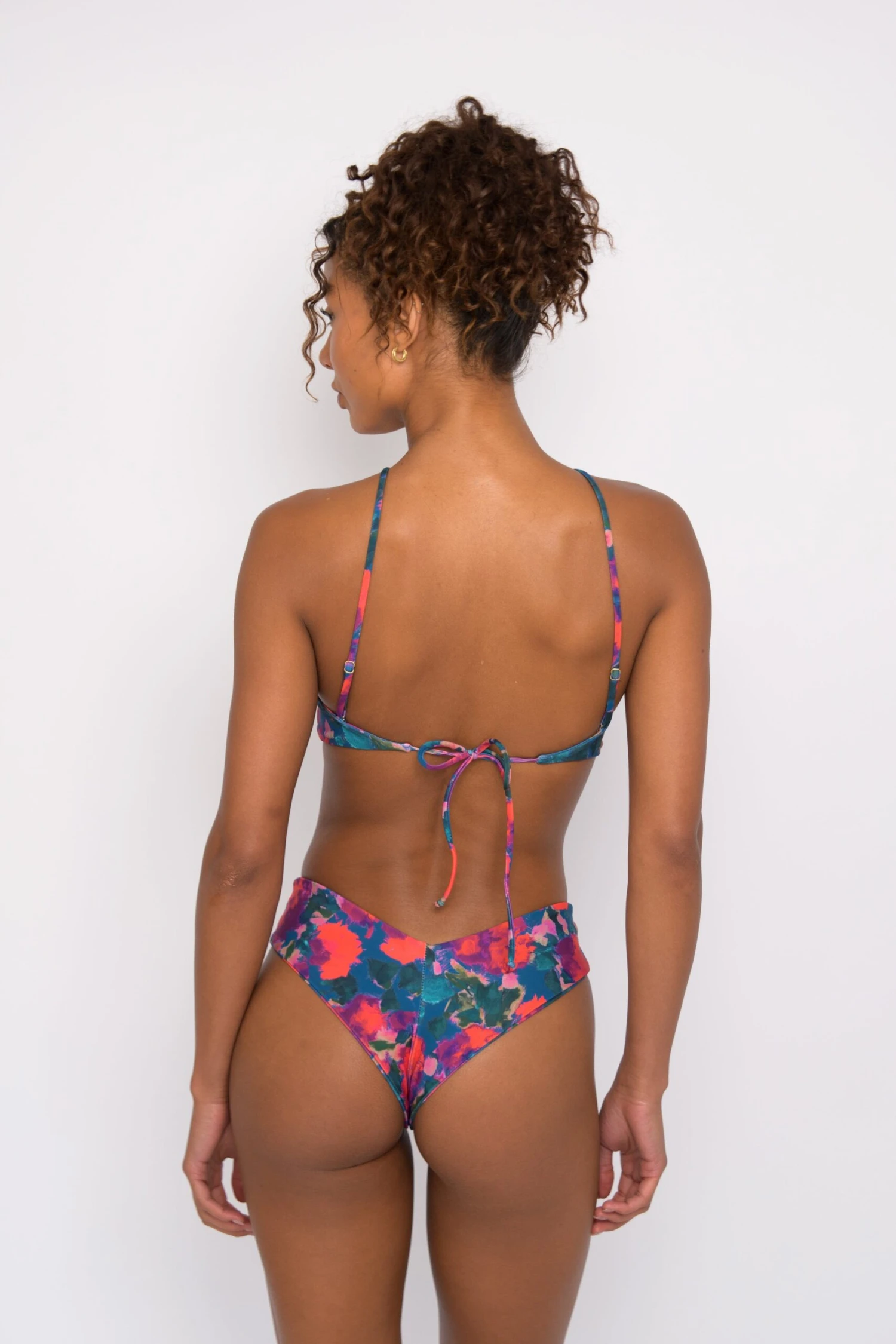 Mandi Bottom - Moonstruck 4 Mandi Bottom - Moonstruck - Image 2