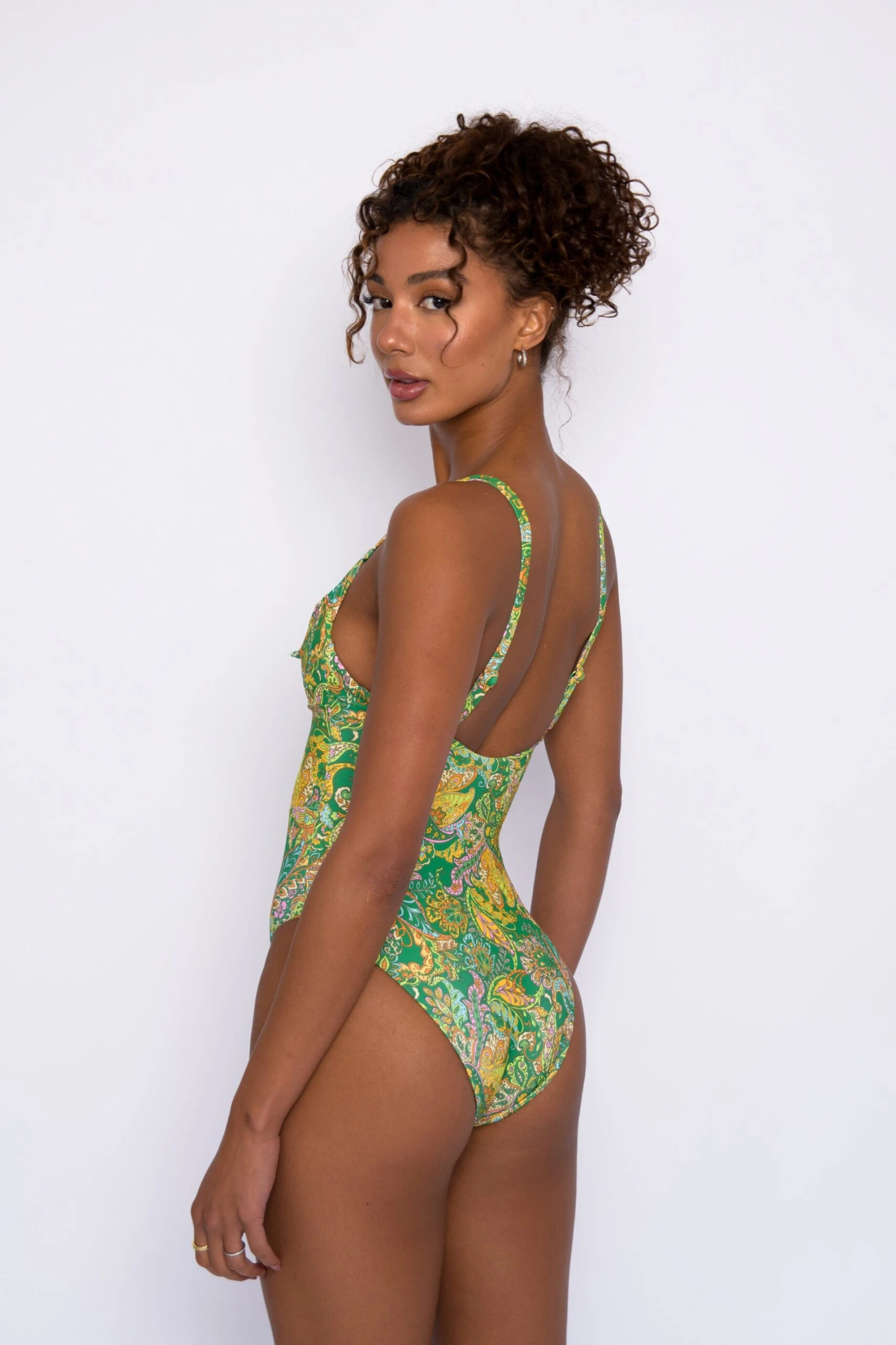 Nikki One Piece - Riviera 4 Nikki One Piece - Riviera - Image 2