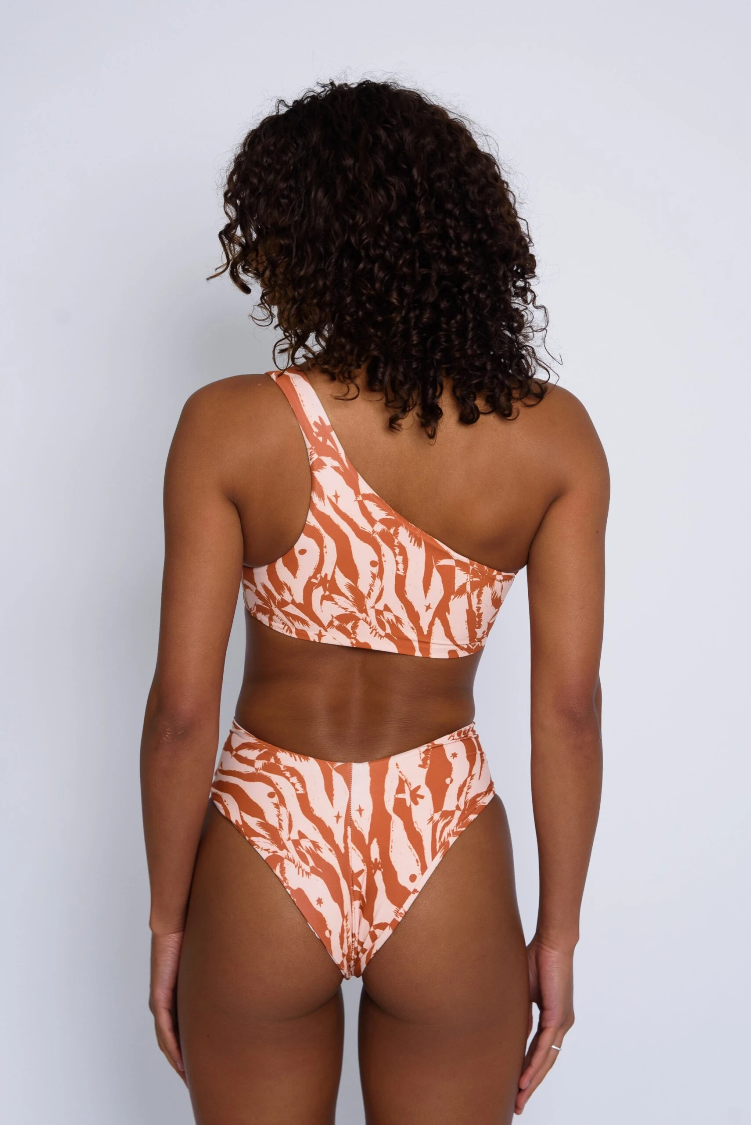 Ellis Top - Tunnels 6 Ellis Top - Tunnels - Image 4