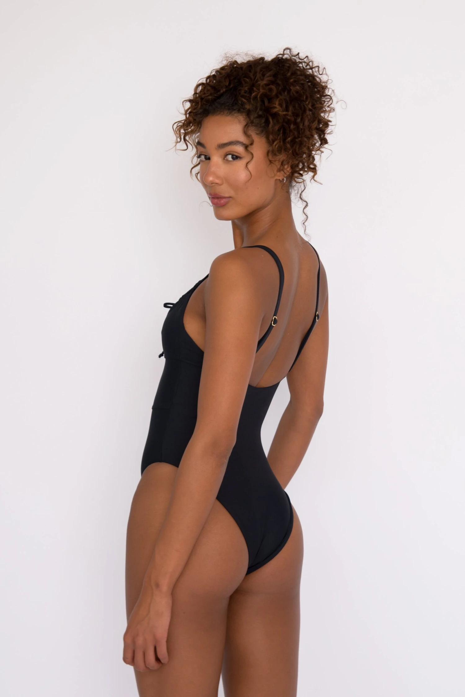 Nikki One Piece - Black 6 Nikki One Piece - Black - Image 4