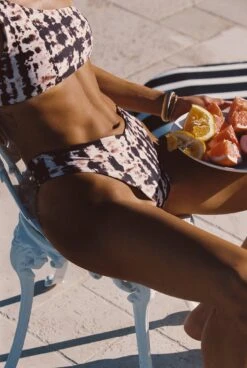 Iggy Bottom - Dawn 25 Iggy Bottom - Dawn -SunKissed Swim Store amad683 210 28f141d5 9a28 43ad 99d0 22f108f50235