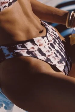 Iggy Bottom - Dawn 22 Iggy Bottom - Dawn -SunKissed Swim Store amad683 211